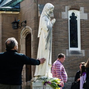 160327_KDB_MARY_STATUE_003